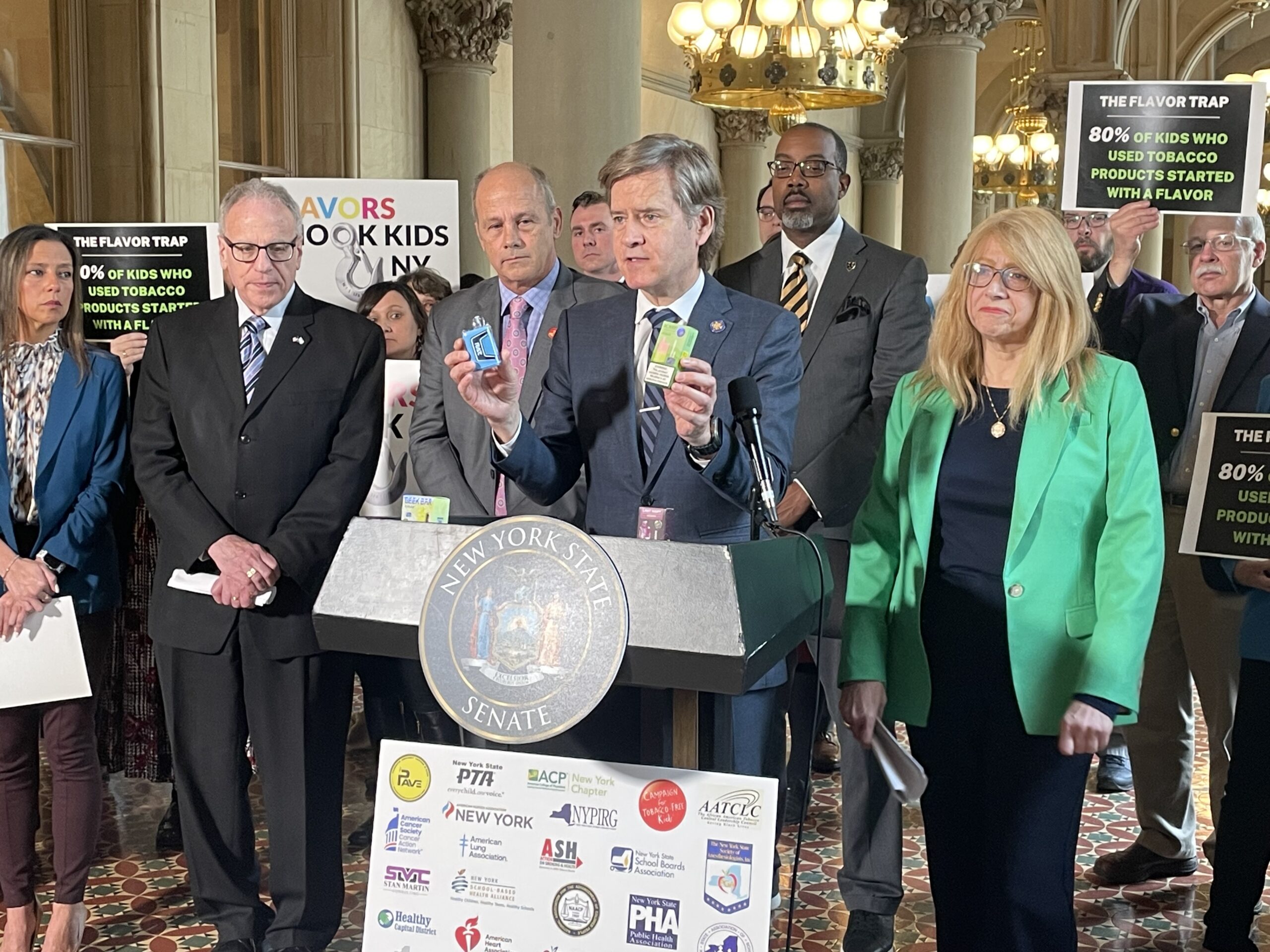 Democratic lawmakers want to close the loopholes that allow for retailers to sell flavored vapes despite a 2020 bill that banned them.